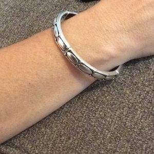 Silver stretch bracelet